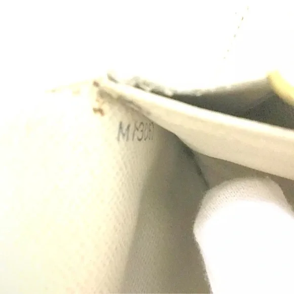 Louis Vuitton Damier Azur Porte Feuille Sarah Long Bifold Wallet White Long - Picture 8 of 8